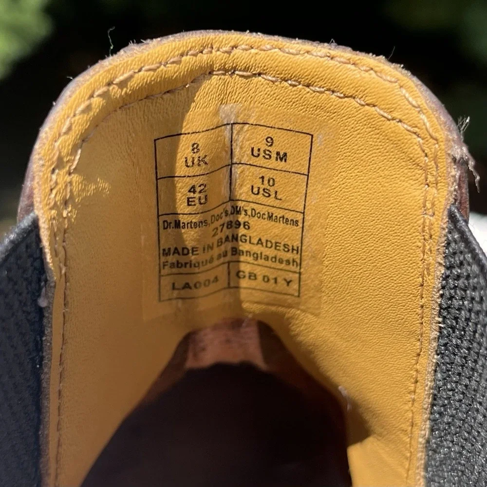 Dr Martens 2976 Chelsea Boot Mens 9 Yellow Stitch Crazy Horse Leather Distressed